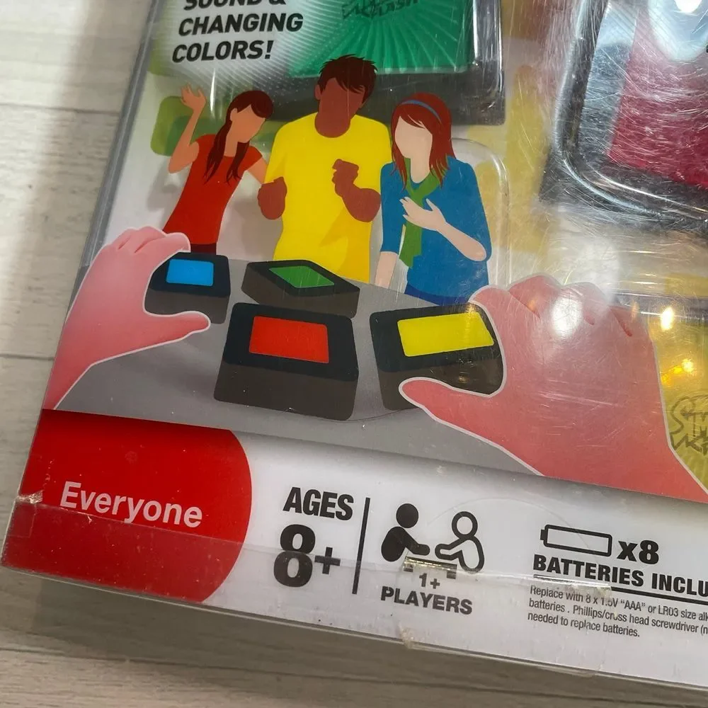 Simon Flash‎ electronic game NEW